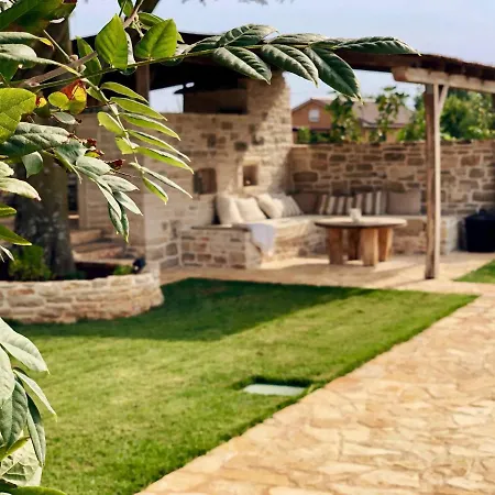 Villa Renovated Stunning Stonevilla With Pool Okreti